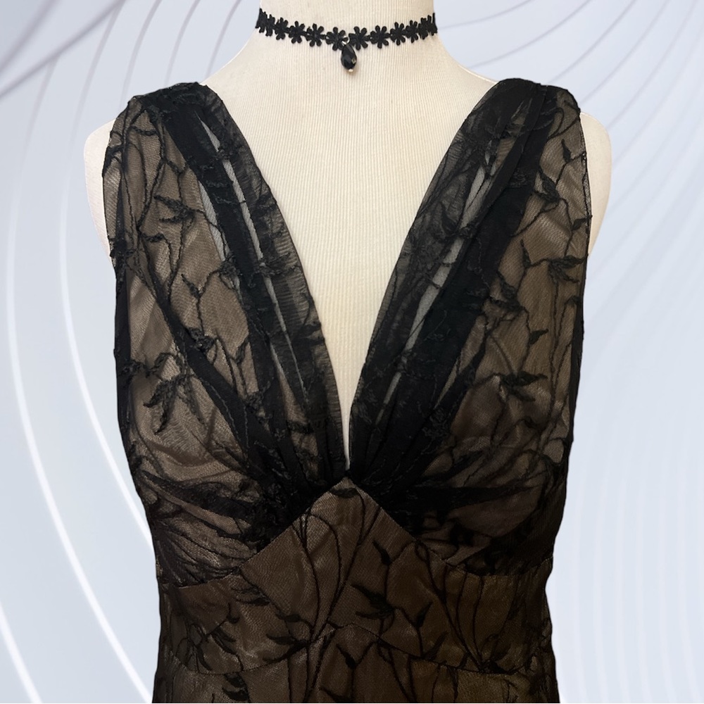🌬️ Vintage Inspired Black Lace Sleeveless Midi Dress